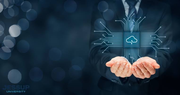 Edge Computing vs. Cloud Computing: Which One Will Dominate the Next Decade?