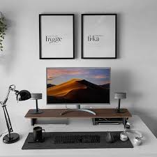 How to Create a Minimalist Tech Setup with These Accessories