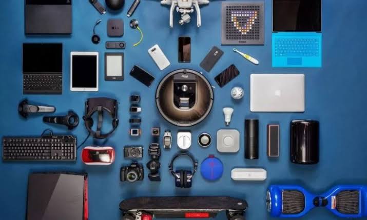 10 Must-Have Tech Accessories for Remote Work in 2025