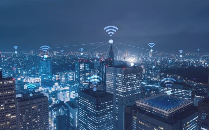 The Future of Internet Speed: Wi-Fi 7 vs. 5G in 2025