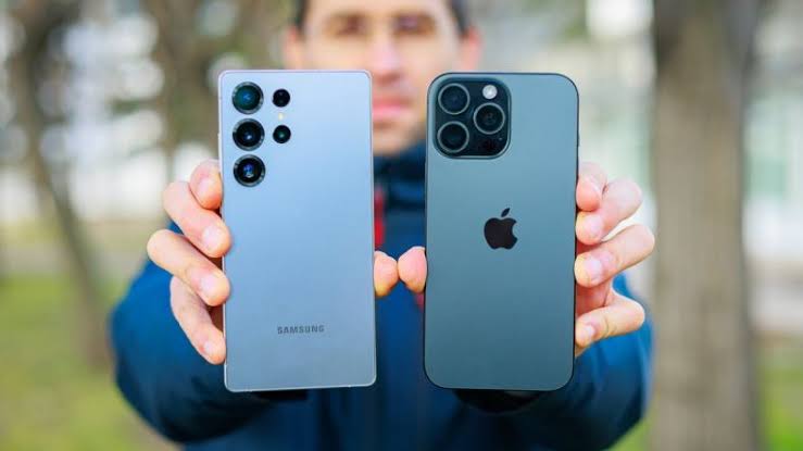 Comparing the Latest iPhone vs. Android Flagships: Which Reigns Supreme in 2025?