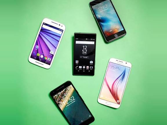 Best Compact Smartphones That Fit in Your Pocket